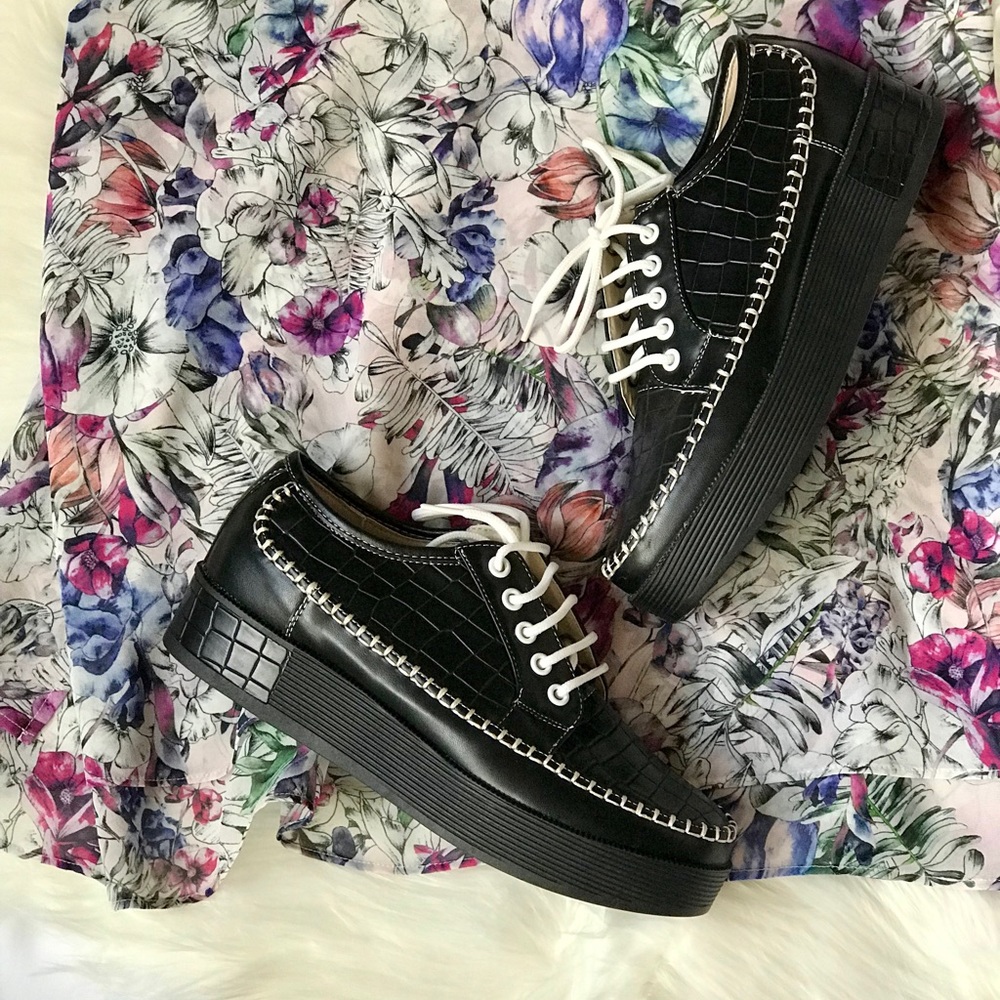 Luyi Obuwi Black Croc- Embossed Whipstitch Sneaker